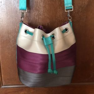 Harvey's Park Hopper bag